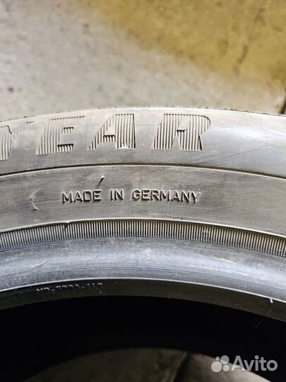 Goodyear UltraGrip Ice 2 215/55 R16 97T