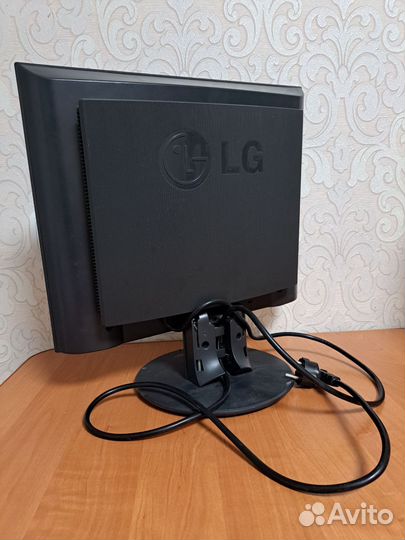 Монитор LG