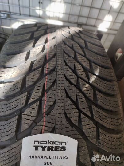 Nokian Tyres Hakkapeliitta R3 SUV 275/50 R21