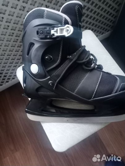Коньки мужские 42 размер