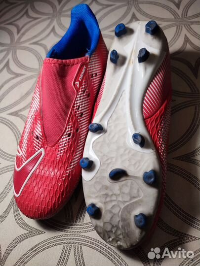 Футбольные бутсы