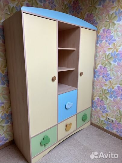 Шкаф детский для одежды (б/у)
