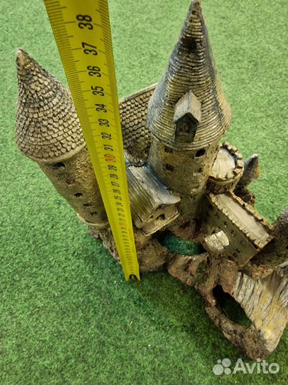 Замок для аквариума