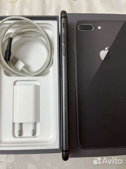 iPhone 8 Plus, 64 ГБ