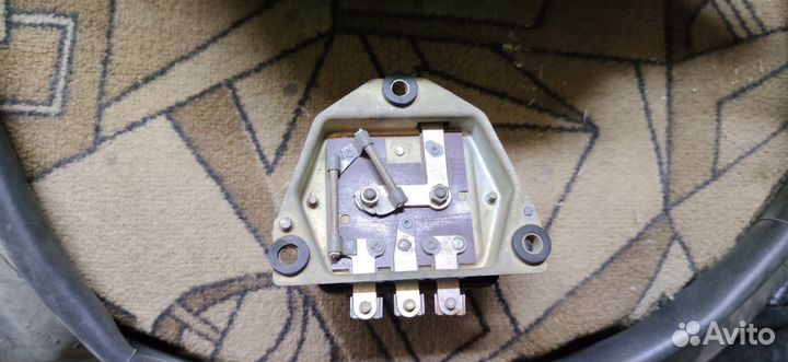 Реле регулятор рр330 12 вольт