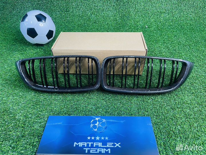 Решетка радиатора BMW F32 F82 карбон