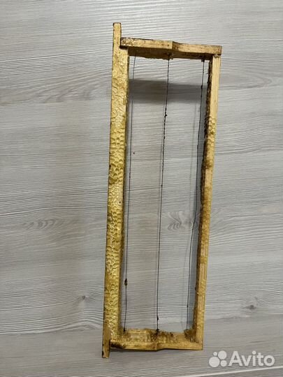 Рамка для илия, мед в сотах