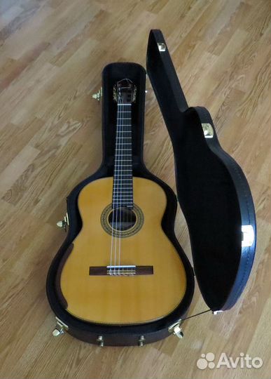 Мастеровая классическая гитара