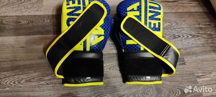 Боксерские перчатки 14 oz