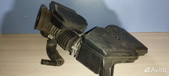 Резонатор воздушного фильтра Lexus RX 400h