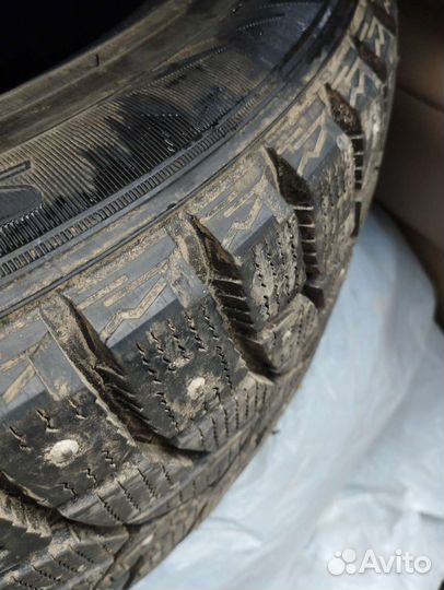 Dunlop SP Winter Ice 02 245/45 R17 99T