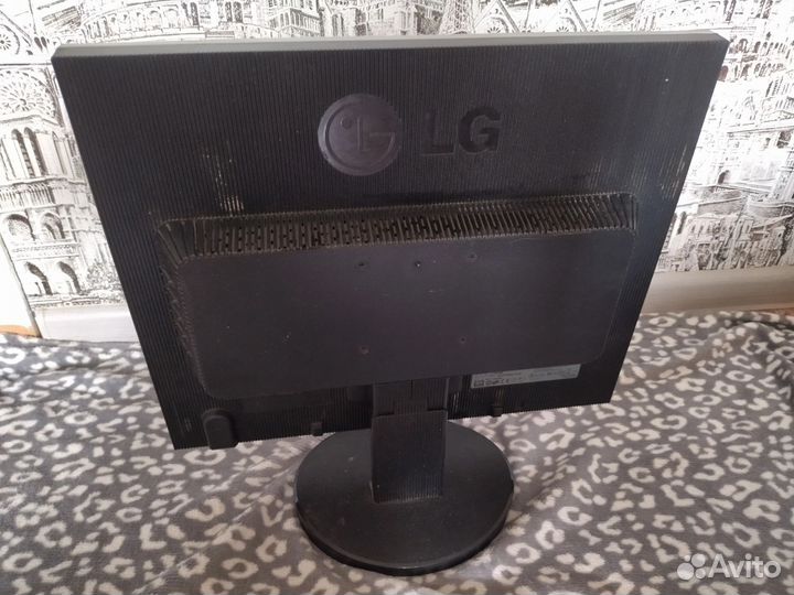 Монитор LG flatron l1953s