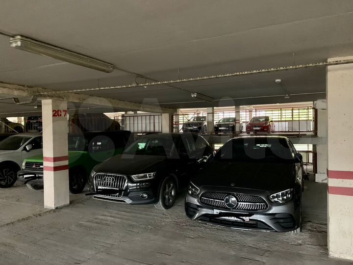 Машиноместо, 14 м²