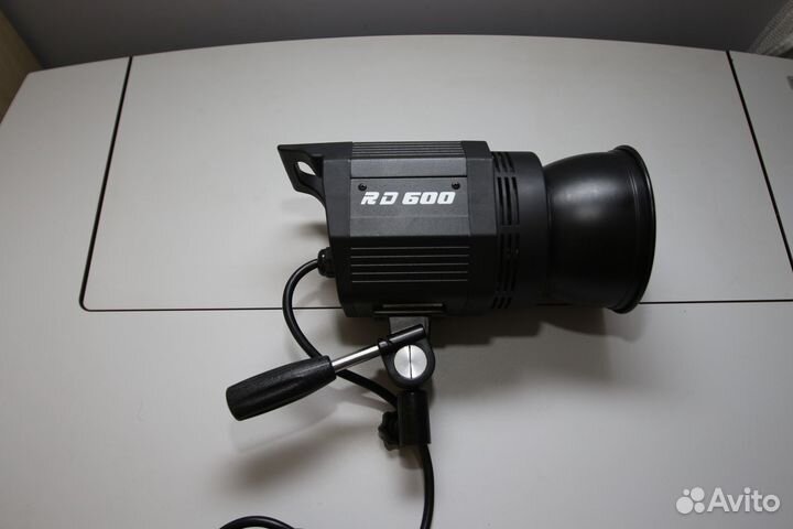 Студийная вспышка Jinbei RD-600