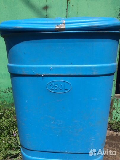 Бочка пластиковая 250 литров