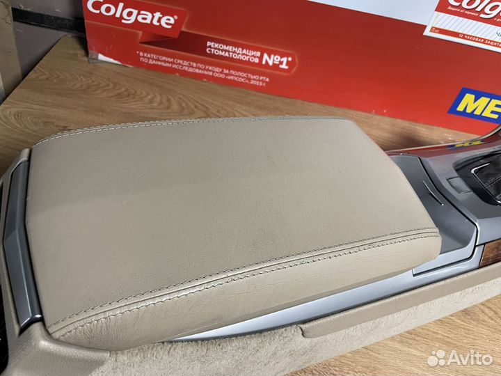 Центральная консоль в сборе Cadillac CTS 08-13