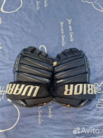 Перчатки хоккейные