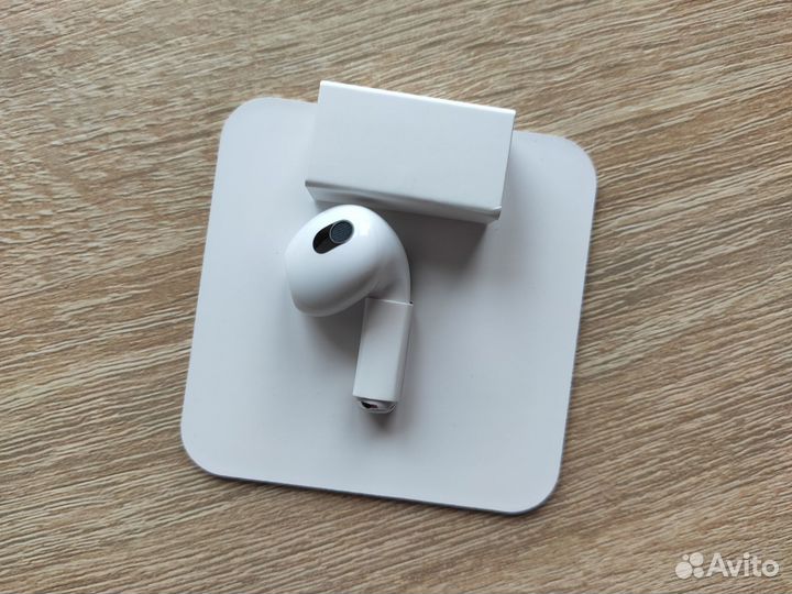 Правый новый AirPods 3
