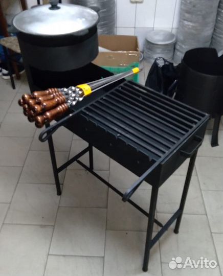 Мангал с подказанником