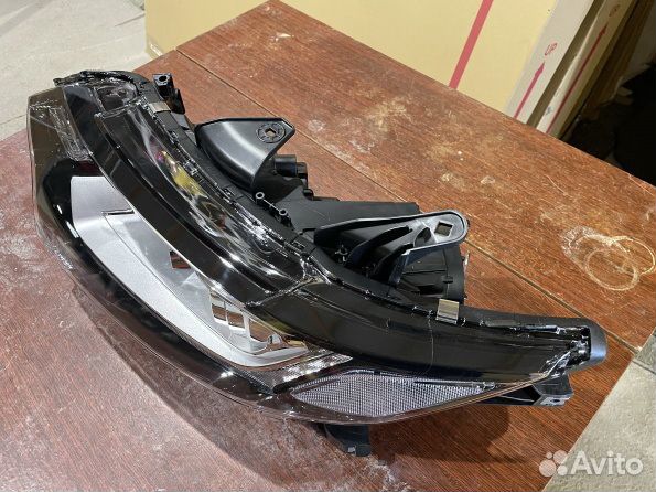 Фара передняя левая Mitsubishi Outlander 3