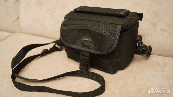 Видеокамера Sony DCR-SX40E