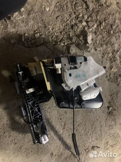 Замок двери a0997200435 мерседес w218/204/212