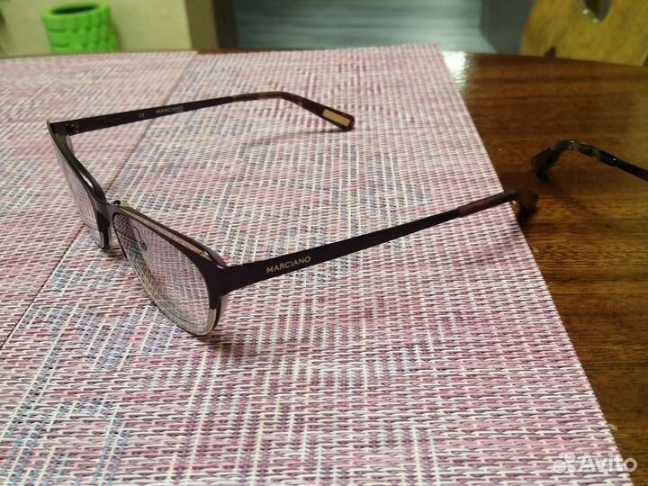 Очки с диоптриями фирмы Marciano Guess