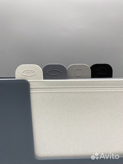 Набор разделочных досок на подставке