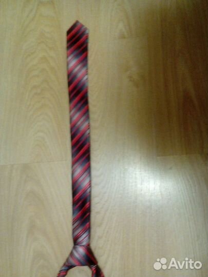 Продам галстуки школьные