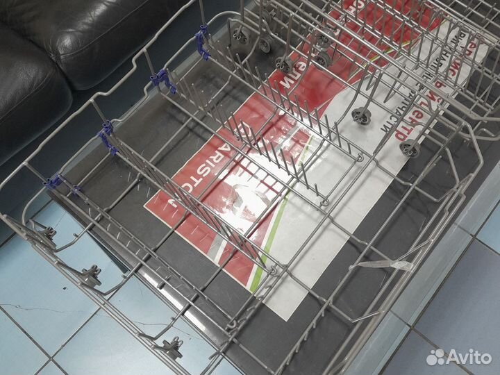 Корзины посудомоечной машины, новые, комплект