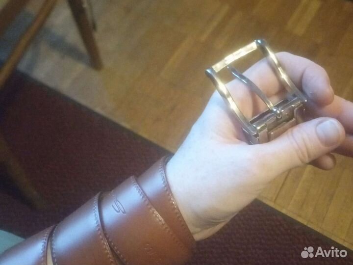 Мужской кожаный ремень коричневый