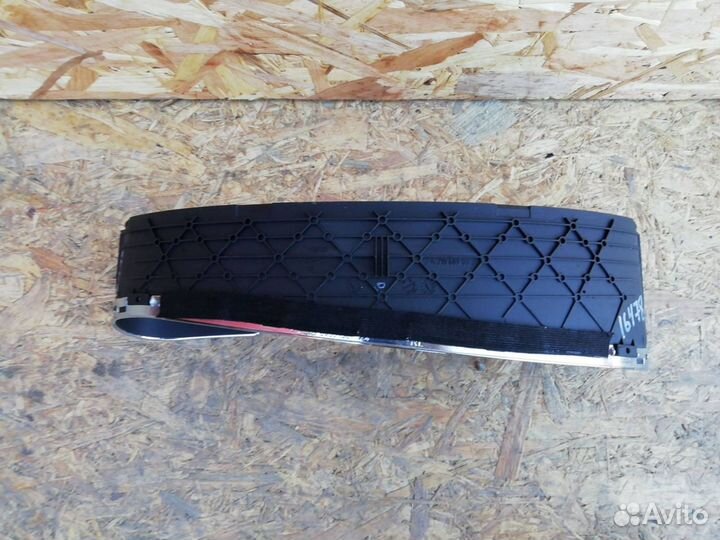 Кожух (рамка) панели приборов Mercedes-Benz