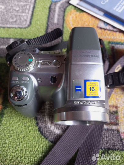 Компактный фотоаппарат sony