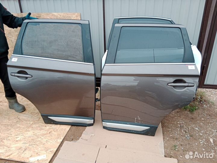 Дверь задняя правая Митсубиси Аутлендер 3 gf