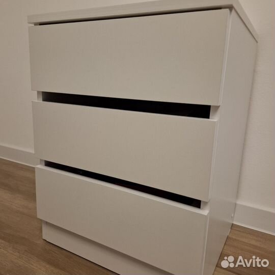 Тумба прикроватная с ящиками