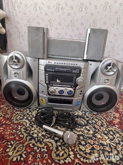 Музыкальный центр LG с караоке