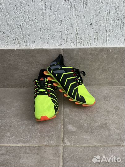 Кроссовки adidas