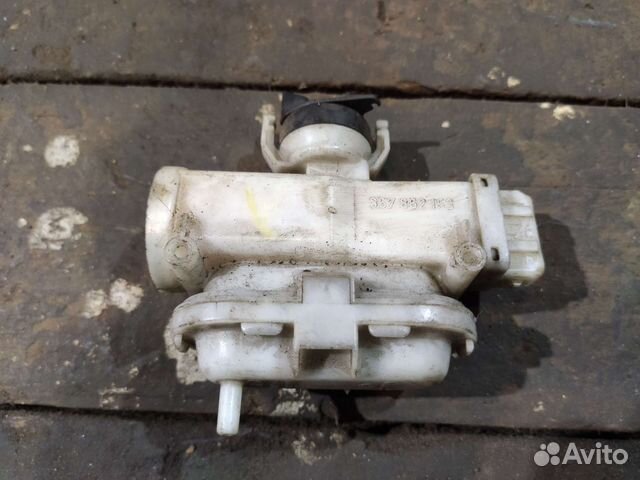 Активатор замка двери VW Passat B3 B4