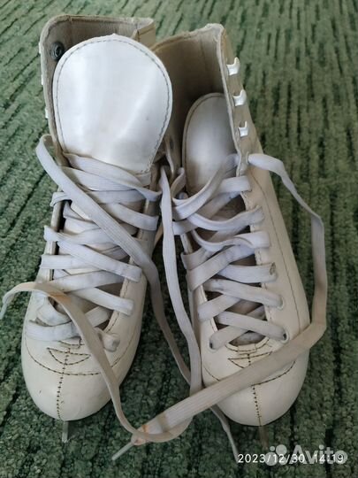 Коньки фигурные 34 размер