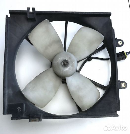 Вентилятор охлаждения двигателя Мазда 626 1995г