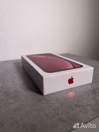 iPhone XR (product red)