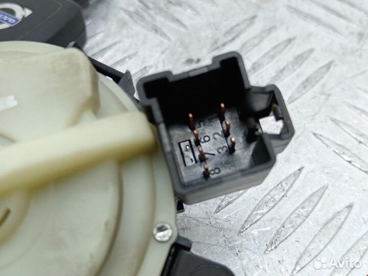 Замок зажигания для Volvo V50 1 31300585