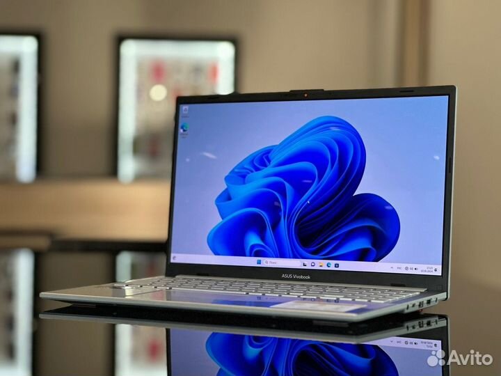 Ноутбук Asus/oled/R5-7/DDR5-16Gb/SSD-512Gb