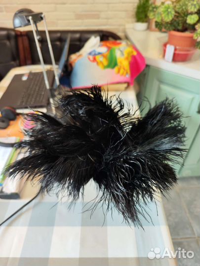 Перья для декорации черного цвета