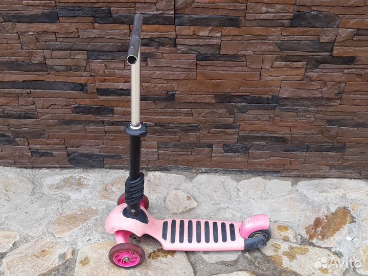 Самокат детский со светящимися колесами