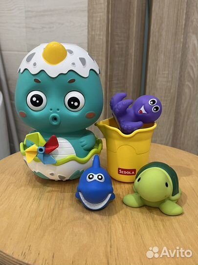 Игрушки для купания в ванной