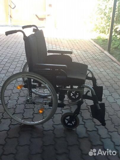 Кресло-коляска инвалидная