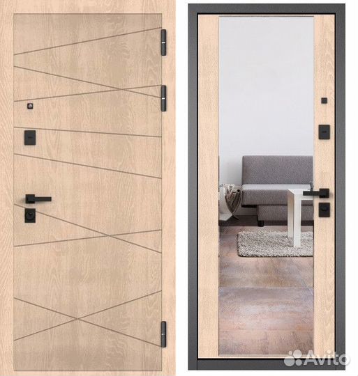 Входная дверь с зеркалом