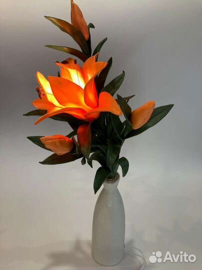 Светильник лилия