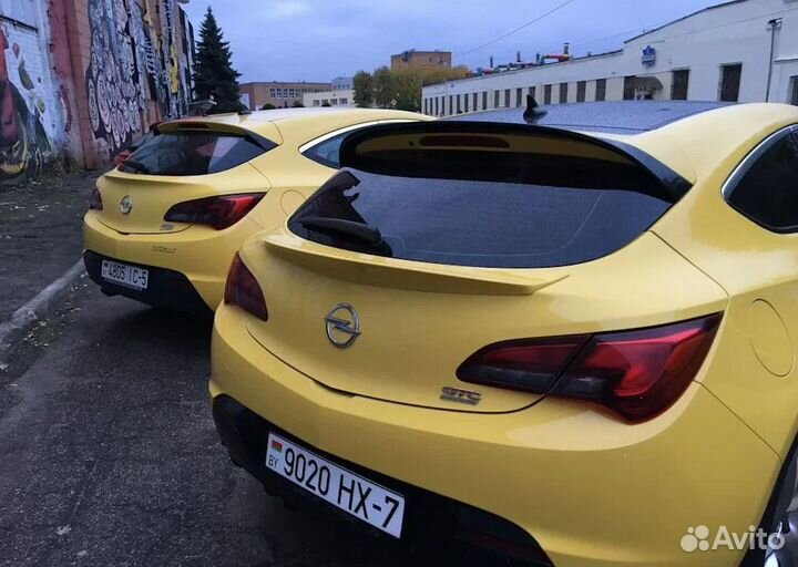 Спойлер DuckTail Opel Astra J GTC
